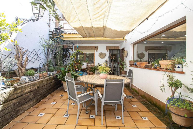 Foto ae92bdf6-e78d-49db-a49a-95b0196c9d52. Casa amb calefacció aparcament a Peligros