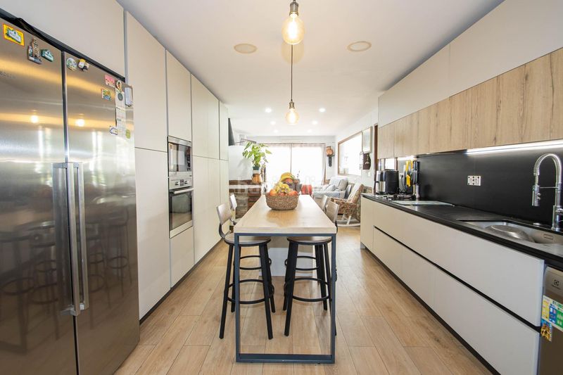 Foto f446e913-8e20-4bdb-9791-8b77d075c14d. Casa amb calefacció aparcament a Peligros