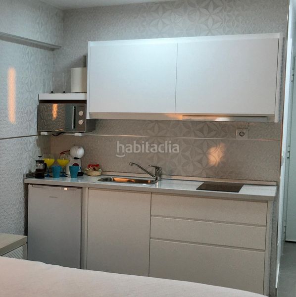 Foto c20b1171-2a69-4ff0-a5e2-2dd5e74de1a8. Estudi a Solymar Benalmádena