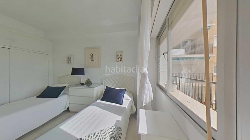 Foto cd4cfdc5-da16-4775-8864-90771b1a7aba. Pis amb piscina a Puerto Deportivo Fuengirola
