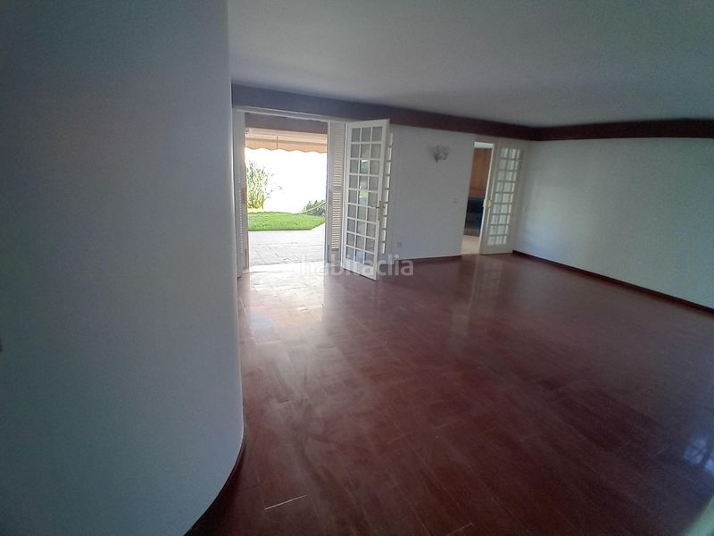 Foto 70170f33-9b2a-4972-90a9-dd5abb72d513. Chalet en calle calle antequera 8 exclusiva villa en el corazón avda. de mijas por 1.8m en Fuengirola