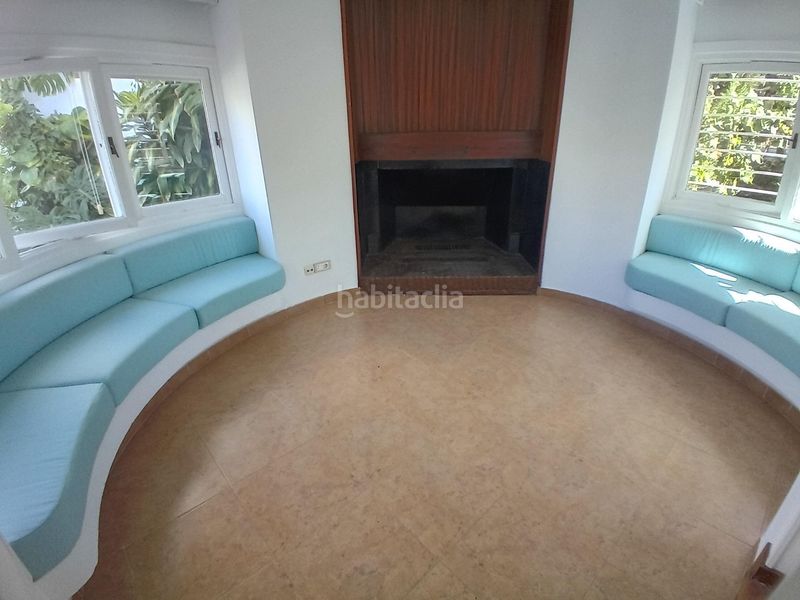 Foto 7b1ba3a6-5ff8-41e8-85ca-7feabd452563. Chalet en calle calle antequera 8 exclusiva villa en el corazón avda. de mijas por 1.8m en Fuengirola
