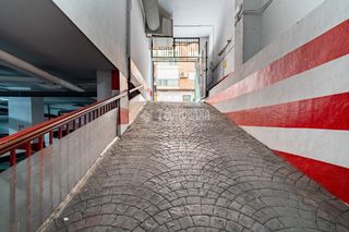 Aparcament cotxe en Camino de Ronda. Boxplaza de garaje en venta en granada