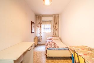 Pis a Camino de Ronda. Piso en venta en granada