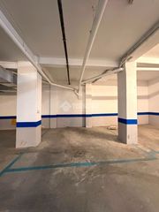 Aparcament cotxe a Camino de Ronda. Boxplaza de garaje en venta en granada