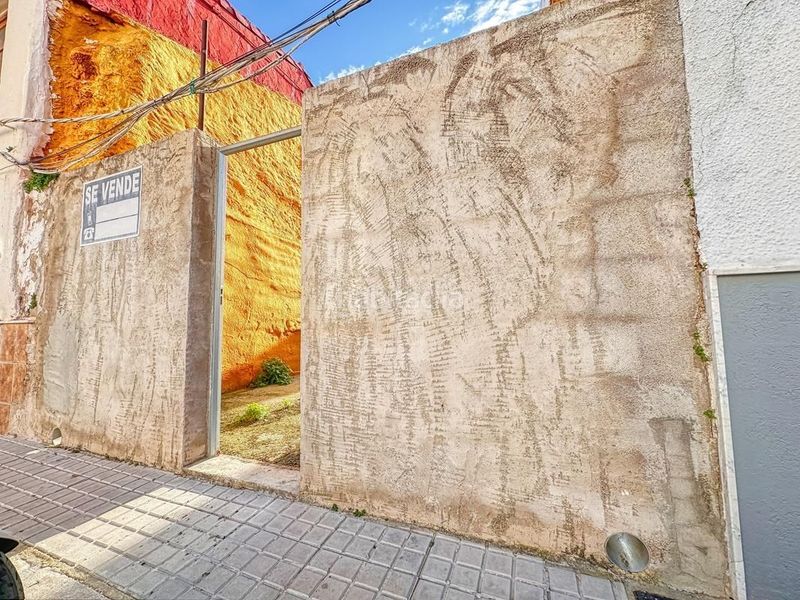 Foto c6e1a488-b0f3-4f5f-baee-07978a2f48b1. Terreny residencial a Ondara