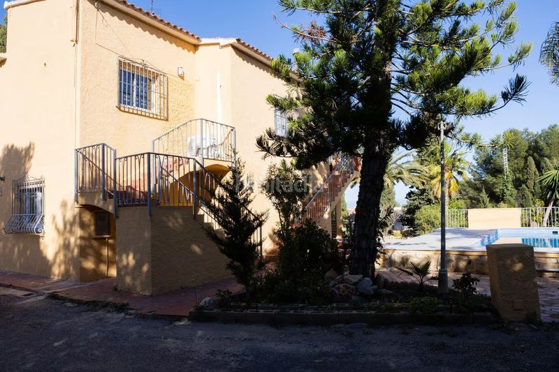 Foto 3cd34911-427d-4e1f-aea2-2f5a340d17d9. Casa amb piscina a Benicolada - Las Adelfas Calp