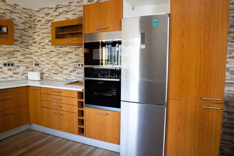 Foto 6f7b1229-755d-4dd7-bd27-28611ccd8db7. Casa amb piscina a Benicolada - Las Adelfas Calp