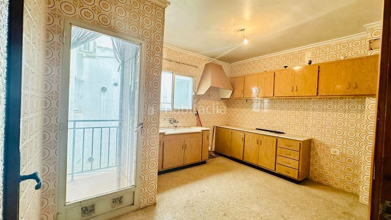 Foto b9dba42b-b4eb-497b-9b11-d2a466cd5ec5. Piso  amplio con ascensor en centro en Ondara