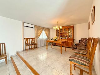 Apartament  Cordoba. Amplio piso 4 dormitorios en pedreguer con 2 patios y trastero