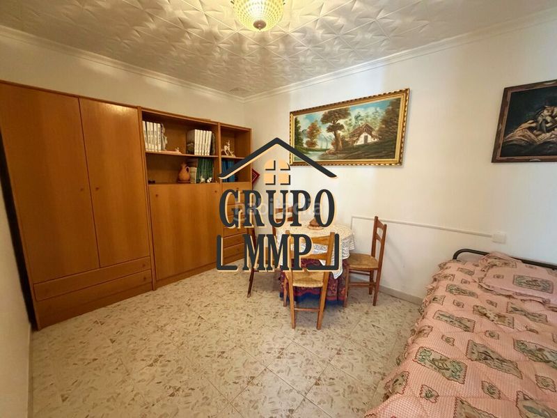 Foto b8a37709-4243-40d8-8e24-8397d19ef5f4. Casa adossada amb calefacció a Onda