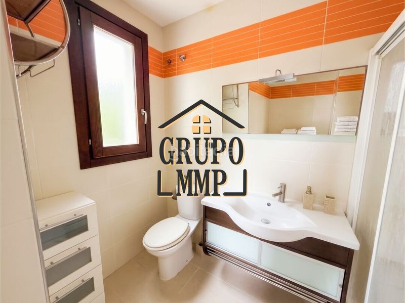 Foto a9ae63d3-6d9c-485d-9bb8-660b3b2cfcc9. Casa amb calefacció aparcament piscina a El Balcó-Jaume I Oropesa del Mar
