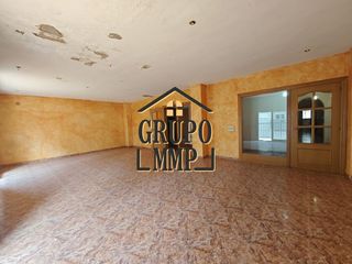 House in Santa Quiteria - Les Boqueres. Gran oportunidad de inversión en almazora! edificio completo con