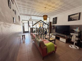 Casa a Avenida Alemania-Italia