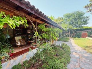 Casa  Urbanización mas de botija 10. Espectacular chalet independiente con piscina y gran parcela urb