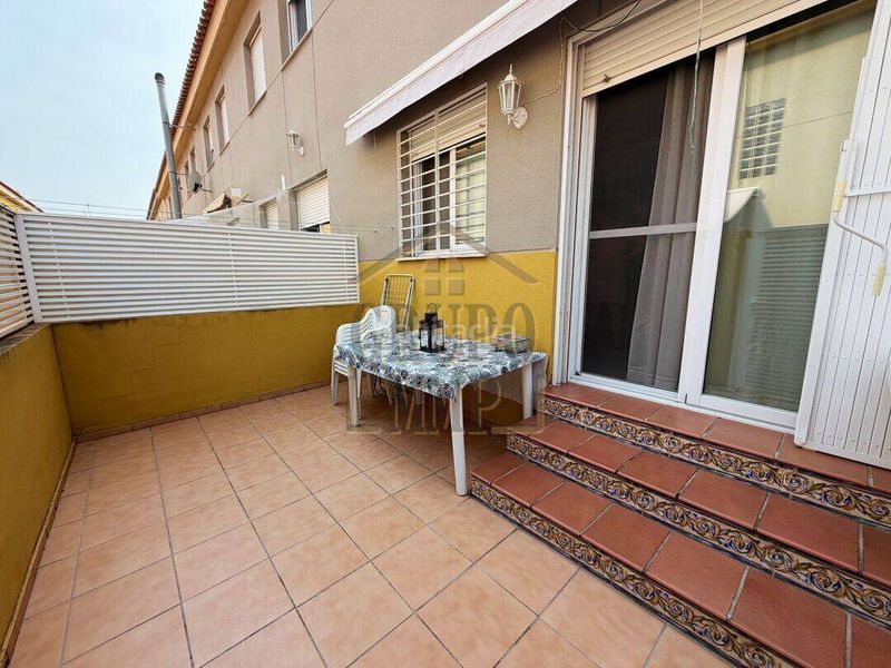 Foto 5e982c27-9df6-4a18-92c9-4442c17867d5. Casa adossada amb calefacció aparcament a Playa-Ben Afeli Almazora / Almassora