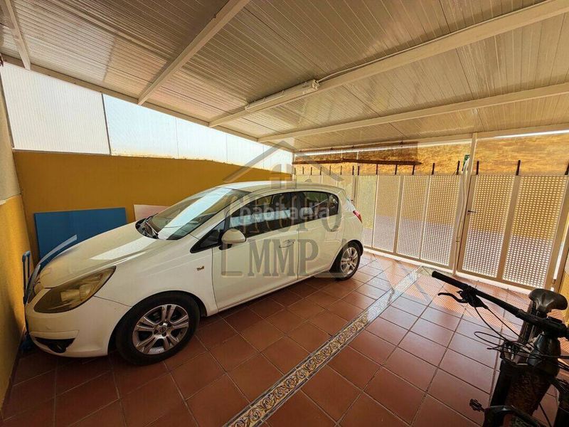 Foto a566bb83-9d74-4fd3-a8f3-b89afed77ebc. Casa adossada amb calefacció aparcament a Playa-Ben Afeli Almazora / Almassora