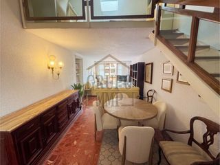 Casa in Centro. Edificio de 956m con azotea máxima rentabilidad para inversores