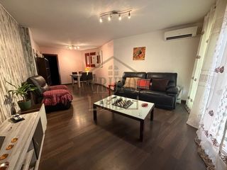 Appartement à Centro. Espectacular piso reformado con garaje y trastero en almassora!