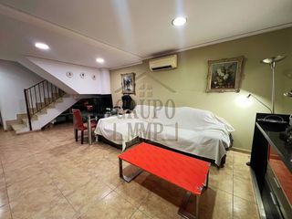 Flat in Carrer de sant jaume 205. Chalet pareado de 3 plantas con gran terraza, luz todo el día y