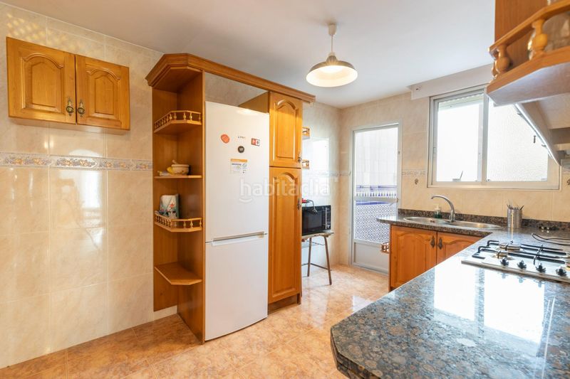 Foto 26de6923-65bb-4fb1-afbe-02ffb7480fed. Pis a calle cochera 1 a Centro Salobreña