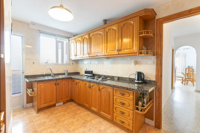 Foto 433f4bd9-9e9a-475f-bcd8-a7969584c394. Pis a calle cochera 1 a Centro Salobreña