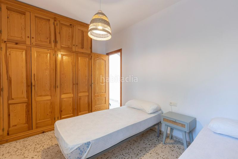 Foto ac0533a7-c699-43f5-b54e-7f46004fbccf. Pis a calle cochera 1 a Centro Salobreña