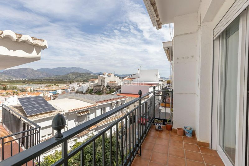 Foto fcd04c60-f5da-4426-9a84-cf82f3ca8faf. Pis a calle cochera 1 a Centro Salobreña