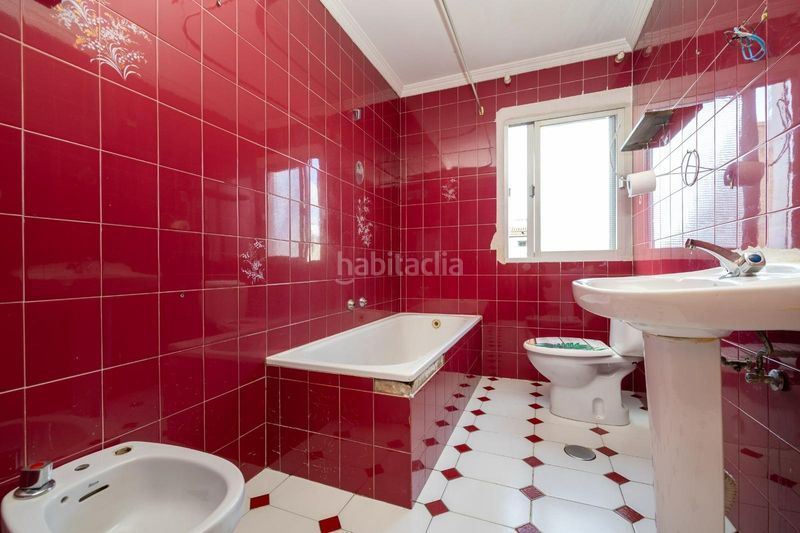 Foto 9d884194-7377-473d-a004-53bbe94d7627. Casa adossada amb aparcament a La Zubia Ciudad Zubia (La)