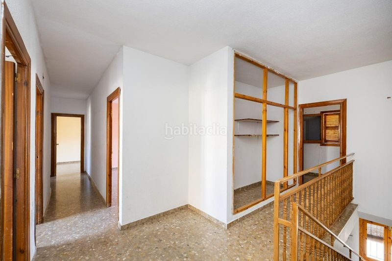 Foto a471a512-1c1a-4ee9-b486-5fc435afd73b. Casa adossada amb aparcament a La Zubia Ciudad Zubia (La)