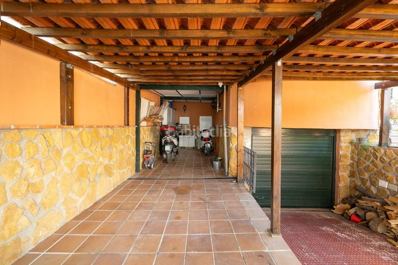 Foto e8eba7a0-5290-4fd0-82cf-78eb42226c10. Xalet amb xemeneia aparcament piscina a Cúllar Vega