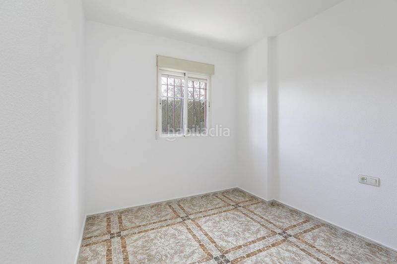 Foto 405f0075-9a68-4d00-8ec5-231f1dcc3ae1. Casa adossada amb aparcament a Ogíjares