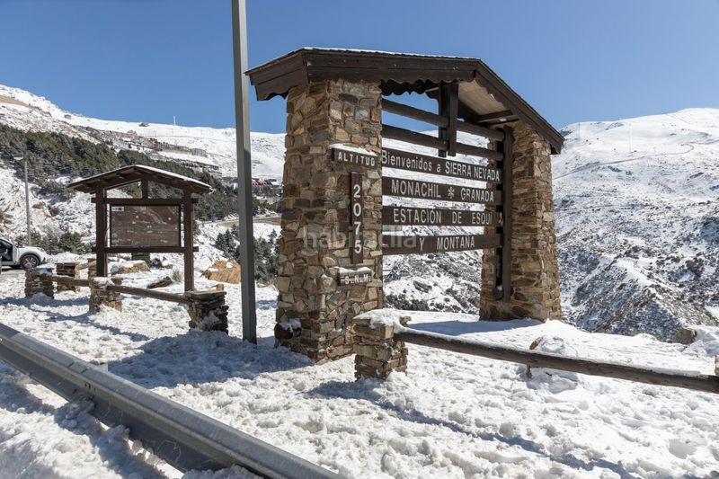 Foto d48d1bdb-b46f-4461-8cb8-a1553a0fb240. Piccolo appartamento in urbanización sol y nieve 109 in Sierra Nevada
