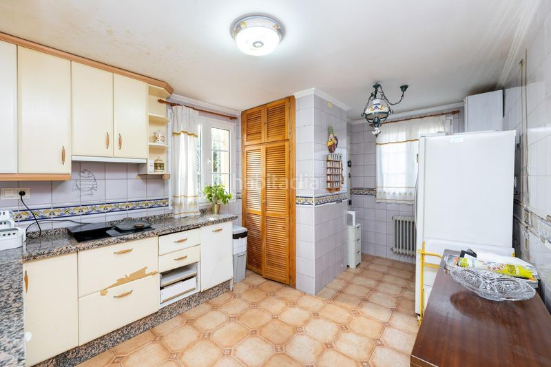 Foto 5e8c906f-de7c-4337-aa56-9d2d77fef822. Xalet amb calefacció aparcament piscina a Albolote