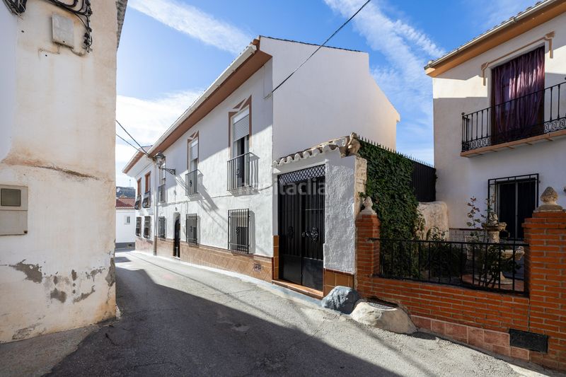 Foto c9ebbf38-b877-4366-a0e9-65e5e1233116. Casa adossada a Lecrín