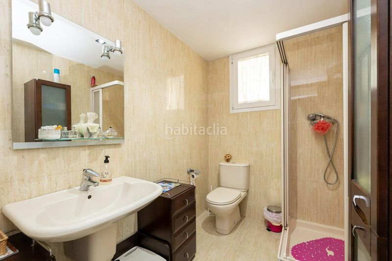 Foto b8608d47-9f3f-4ba8-a341-f49f04cfa577. Xalet amb calefacció aparcament piscina a La Zubia Ciudad Zubia (La)