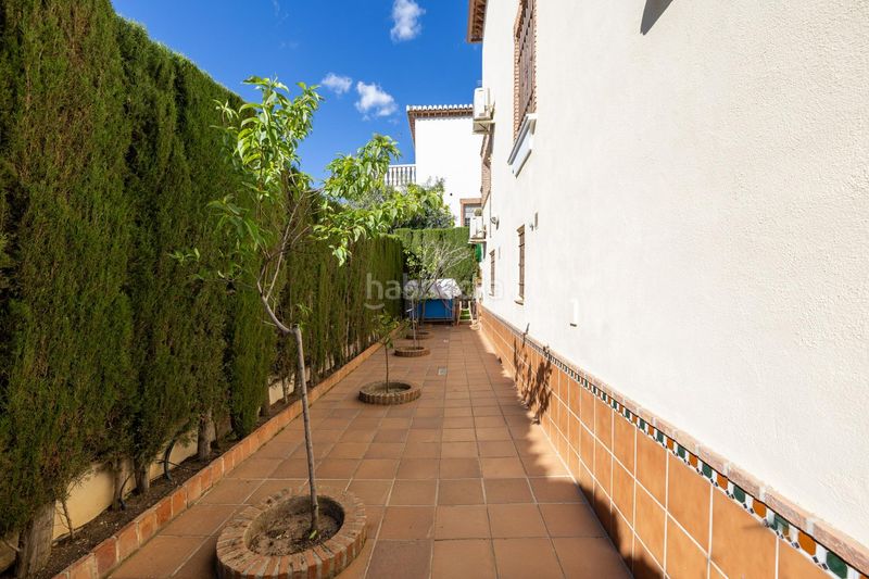 Foto da830b3f-9d99-4d02-b3c9-a2e7aad54ab8. Xalet amb calefacció aparcament piscina a La Zubia Ciudad Zubia (La)