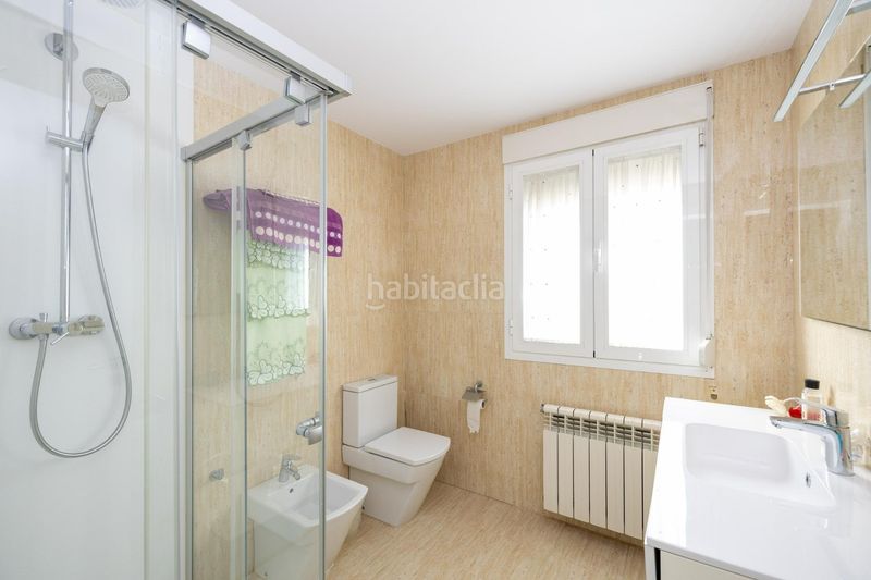 Foto ee0db2db-33ec-4d11-9679-9f6a9955c328. Xalet amb calefacció aparcament piscina a La Zubia Ciudad Zubia (La)