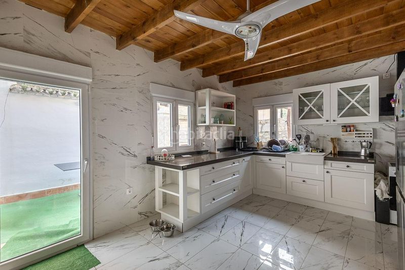 Foto 465f4fca-3c78-4408-80ad-c252868a2b55. Casa adossada a Atarfe