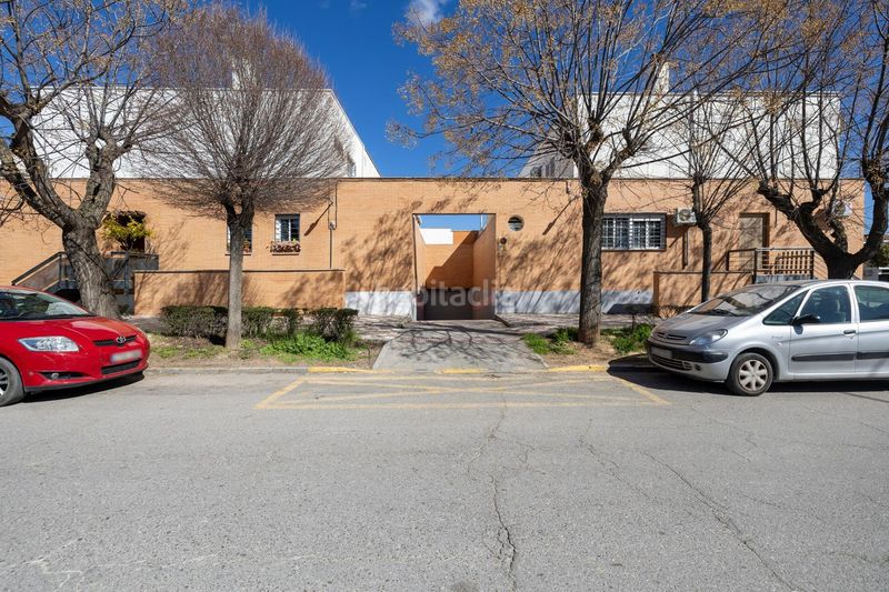 Foto b016843f-d0e8-48a5-8feb-ed708304ab12. Pis a Albolote