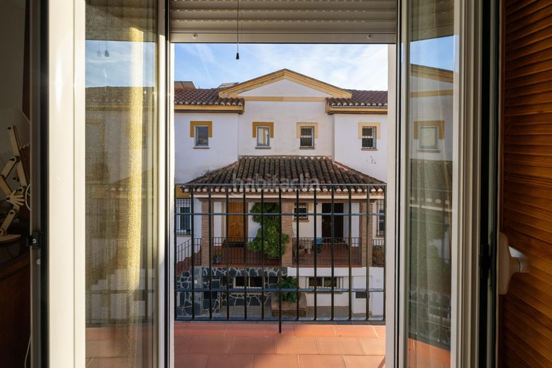 Foto 516b9917-6c77-4a99-bd0d-71b8ccda66e7. Casa aparellada amb calefacció aparcament a Ogíjares