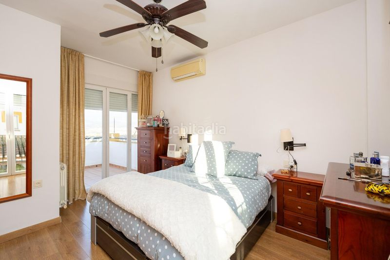 Foto 7df93dd4-2651-461c-b941-7c6eb5e79667. Casa aparellada amb calefacció aparcament a Ogíjares