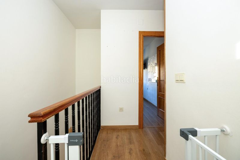 Foto 92a94185-eba5-4fa9-85e0-6d06de366f30. Casa aparellada amb calefacció aparcament a Ogíjares