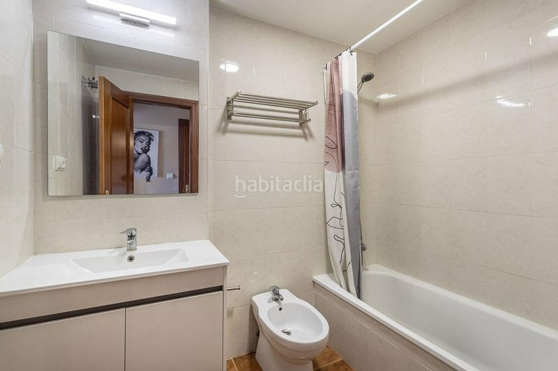 Foto 60f43747-a2b9-44b9-93f9-d8f95a5c1942. Pis a calle mar de alborán 2 a Atarfe