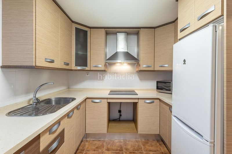 Foto bae33d3a-59dc-49fd-acc6-93dbfeda5ced. Pis a calle mar de alborán 2 a Atarfe