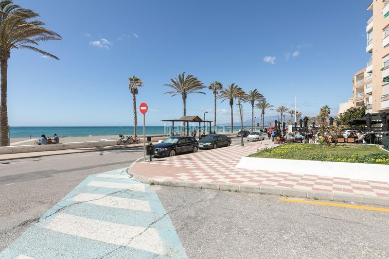 Foto 5a209f07-f5d1-4991-9b60-49c21f6a1223. Pis amb aparcament a Torrenueva Motril