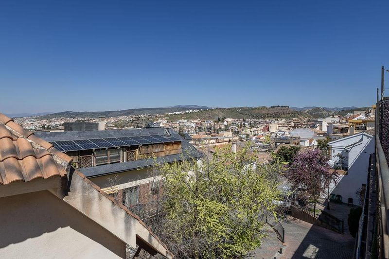 Foto ded6ff5f-a7de-4675-96f7-06606f2a44d0. Pis amb aparcament a Barrio de la Vega Monachil