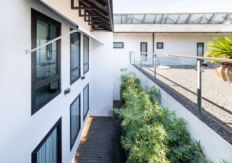 Foto 260da77a-12db-49c9-8385-6c3b3a402a0a. Xalet amb xemeneia calefacció aparcament piscina a Zubia (La)