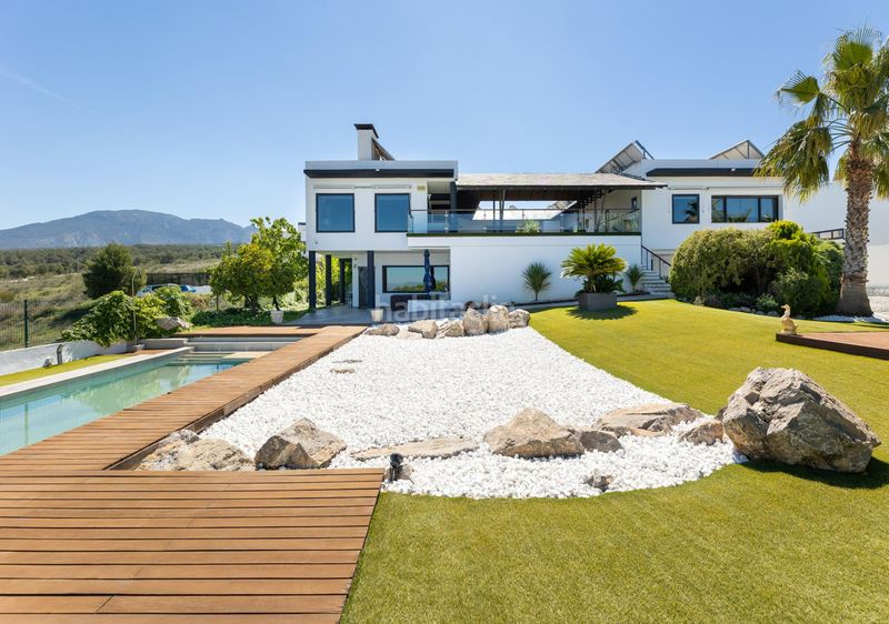 Foto 47513588-a1b7-4b75-8f7a-bb6a44d50404. Xalet amb xemeneia calefacció aparcament piscina a Zubia (La)