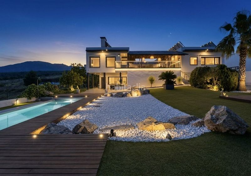 Foto 7537adde-d414-4879-a507-fa1aa7f8f4ca. Xalet amb xemeneia calefacció aparcament piscina a Zubia (La)